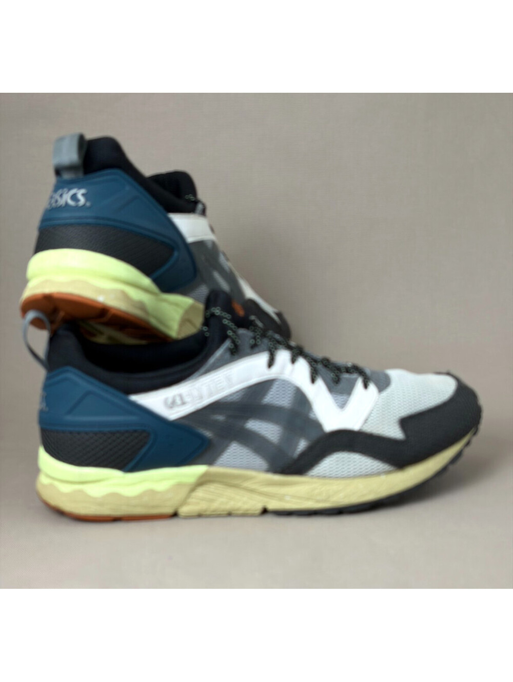 ASICS GEL-Lyte V Mens 11 Grey Black Blue Running Shoes Sneakers 1203A283 Retro